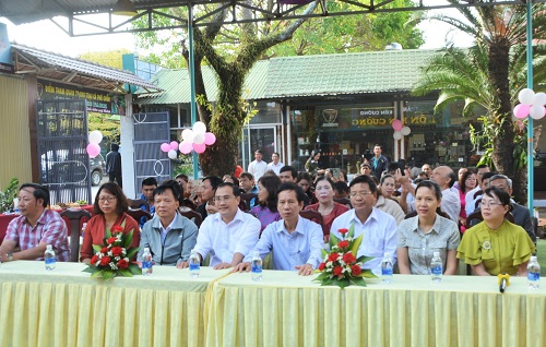 Khai trương điểm kết nối, trưng bày sản phẩm OCOP và nông nghiệp Tây Nguyên